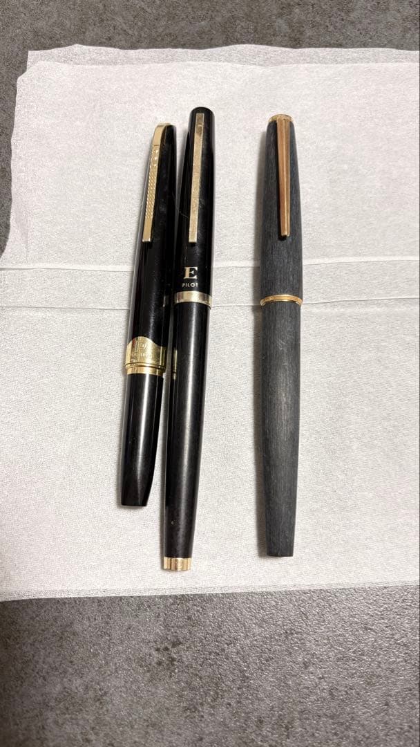 万年筆ペン先 585一つ、14k一つ