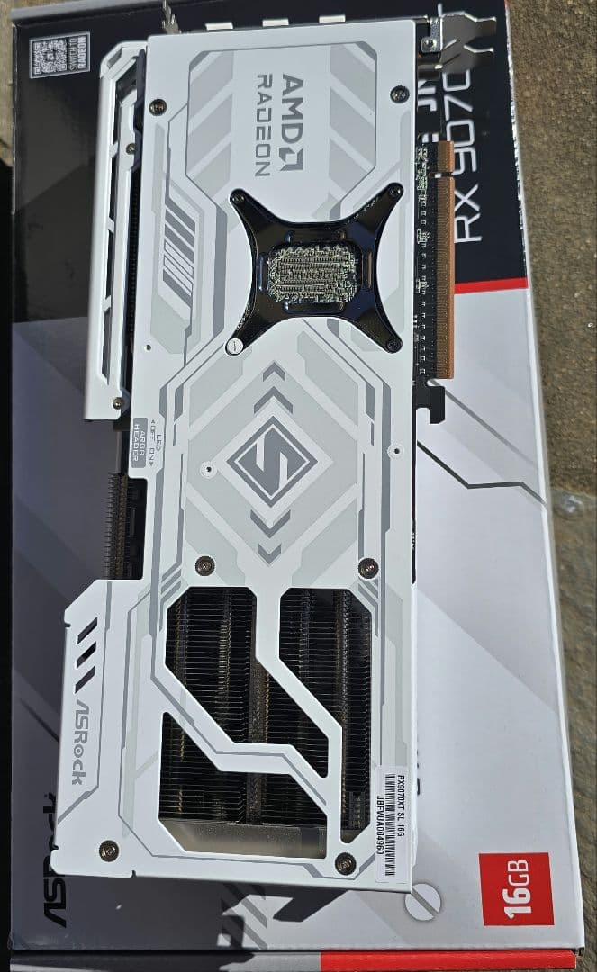 グラフィックボード・グラボ・ビデオカード ASRock Radeon RX9070XT STEEL LEGEND