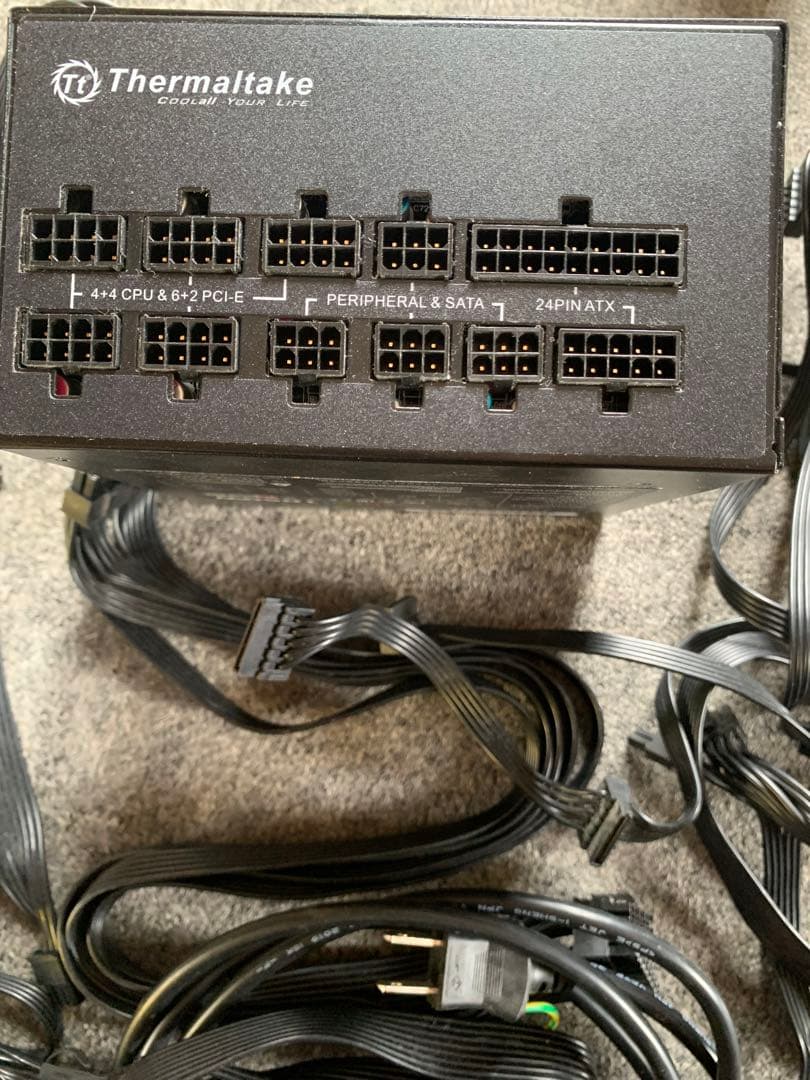 1050W PLATINUM 電源Thermaltake Toughpower