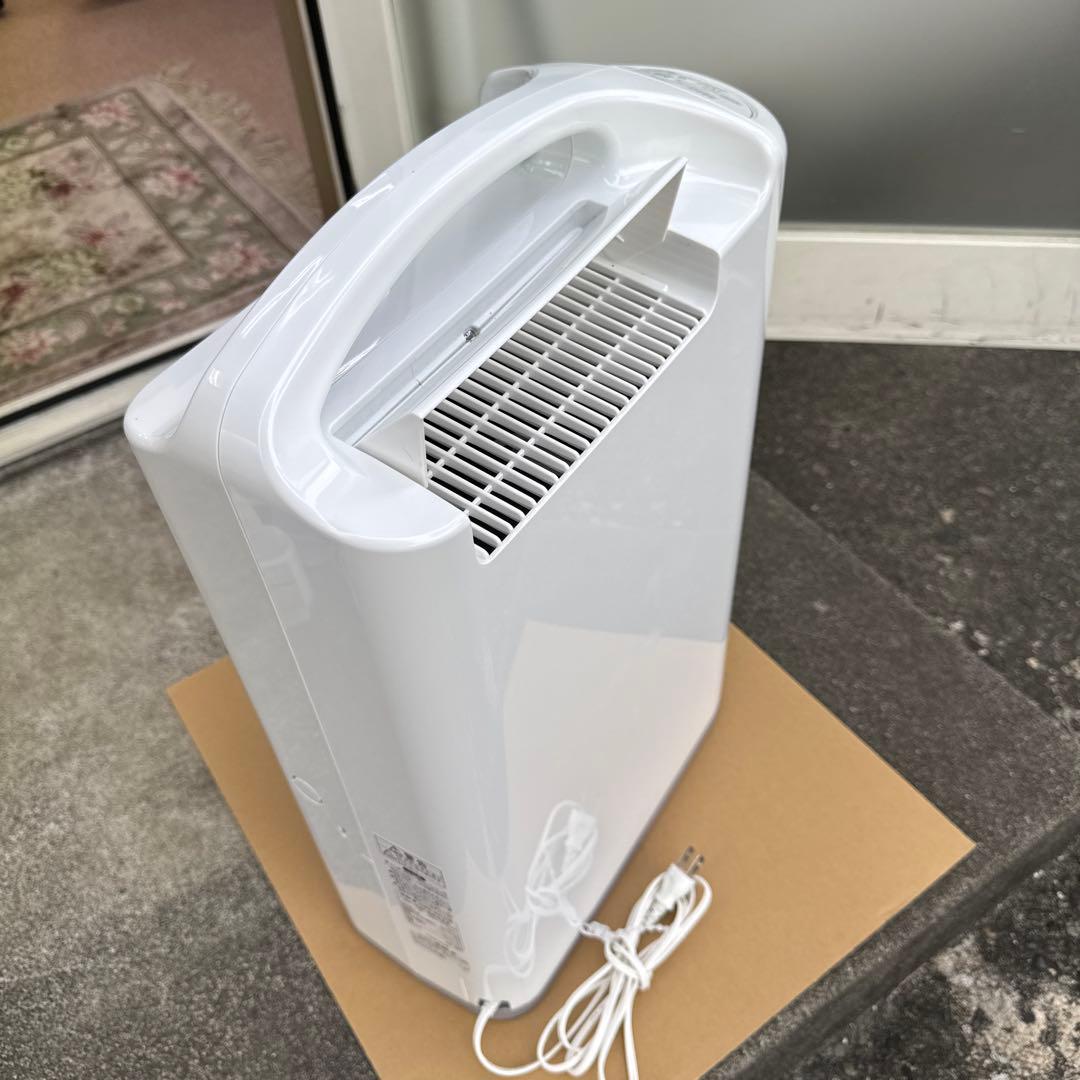 DRY & LAUNDRY 除湿機 ホワイト