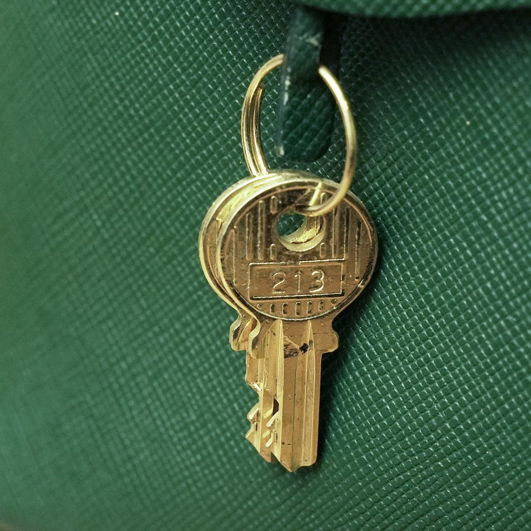 MADE IN ITALY　FOXEY　ハンドバッグ　グリーン　マカロン