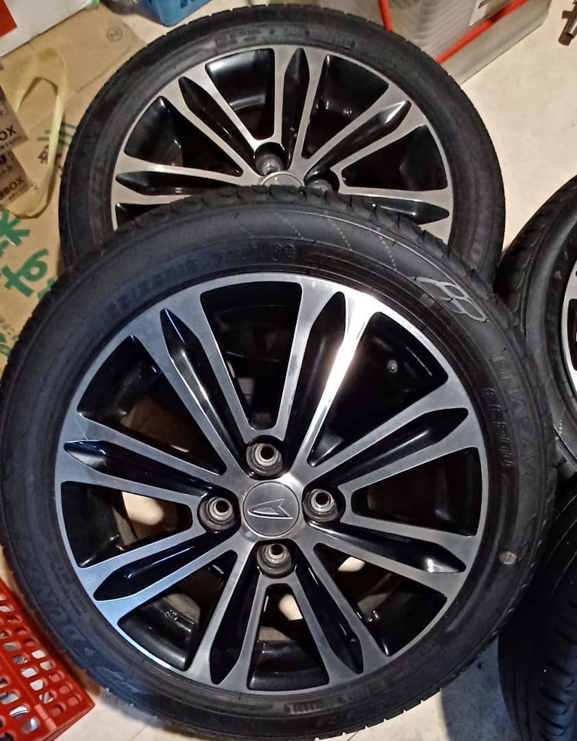 ダイハツ　タントカスタム　純正ホイール　4本