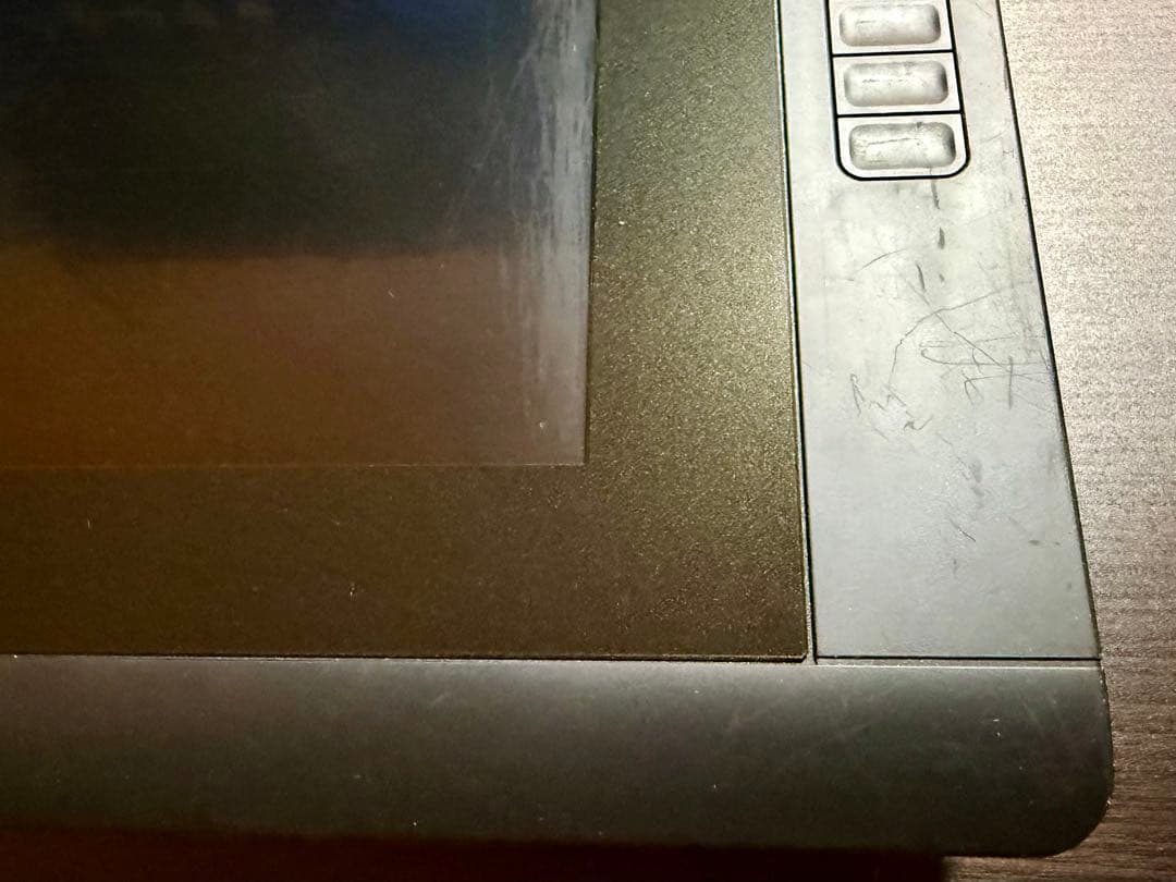 ワコム液晶ペンタブレット21.5インチ Cintiq22HD DTK-2200