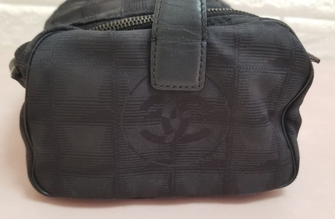 CHANEL ニュートラベルライン ハンドバッグ ポーチ ブラック