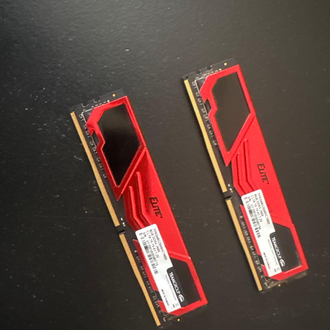 ELITE DDR4 メモリ レッド　8G✖︎2