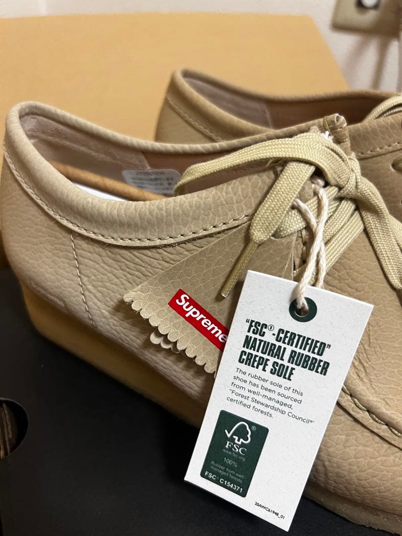 【最終値下】新品26.5 supreme x クラークス　ワラビー　シュプリーム