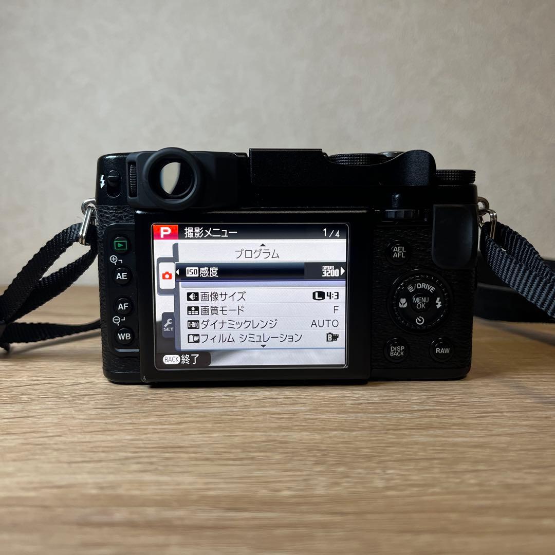 【美品】FUJIFILM X10