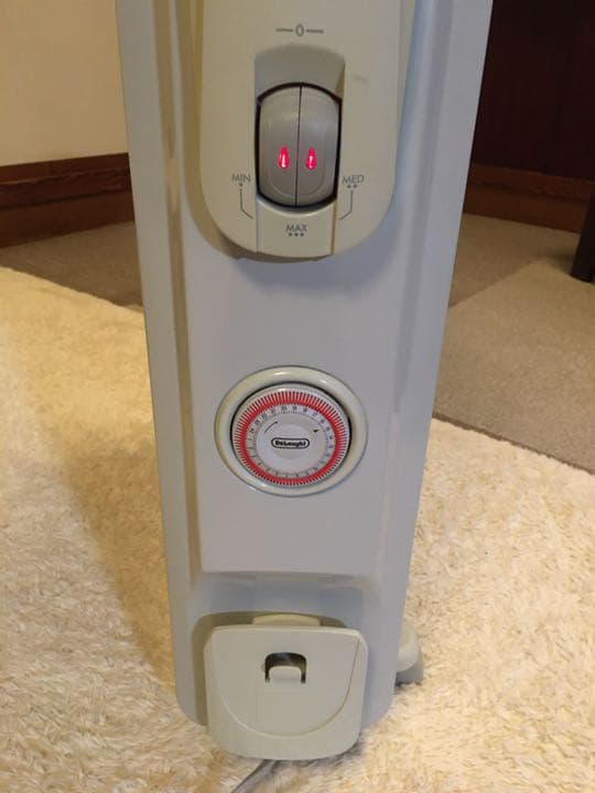 デロンギ　オイルヒーター　R731015EFS