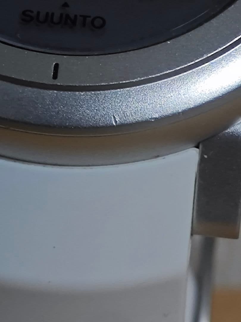 SUUNTO CORE Alu Pure White 稼働品