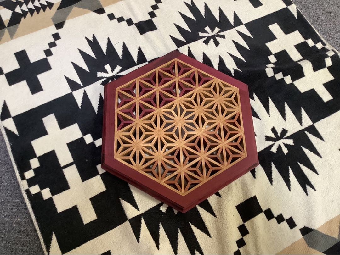 三脚テーブル天板　組子細工ヘキサゴン113