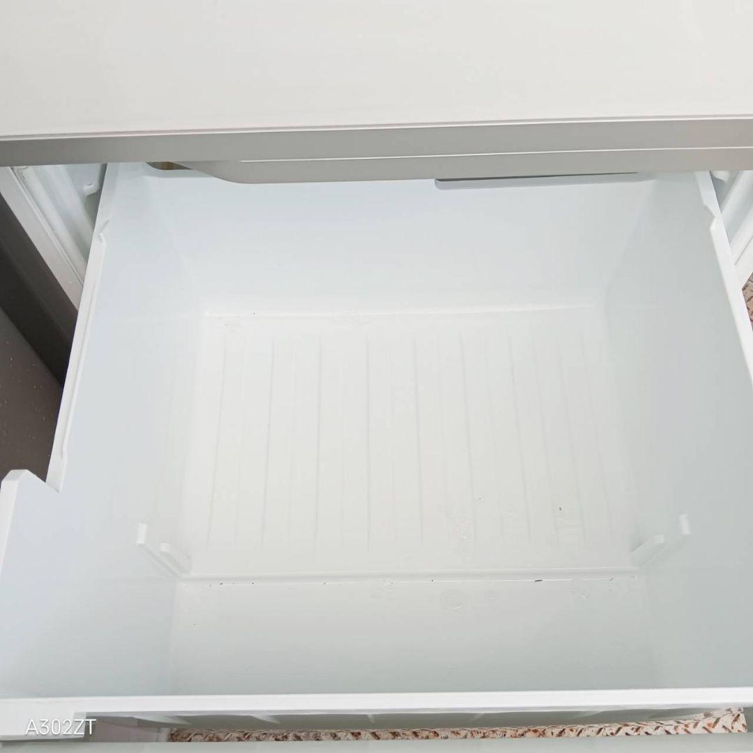 送料設置無料　Panasonic　自動製氷機能付き大型冷蔵庫　365L