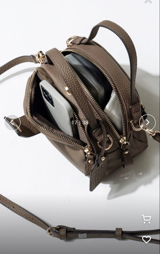 【美品】ヘイニ　ベイビーロシェ　ショルダーバッグ　本革　黒　金具金