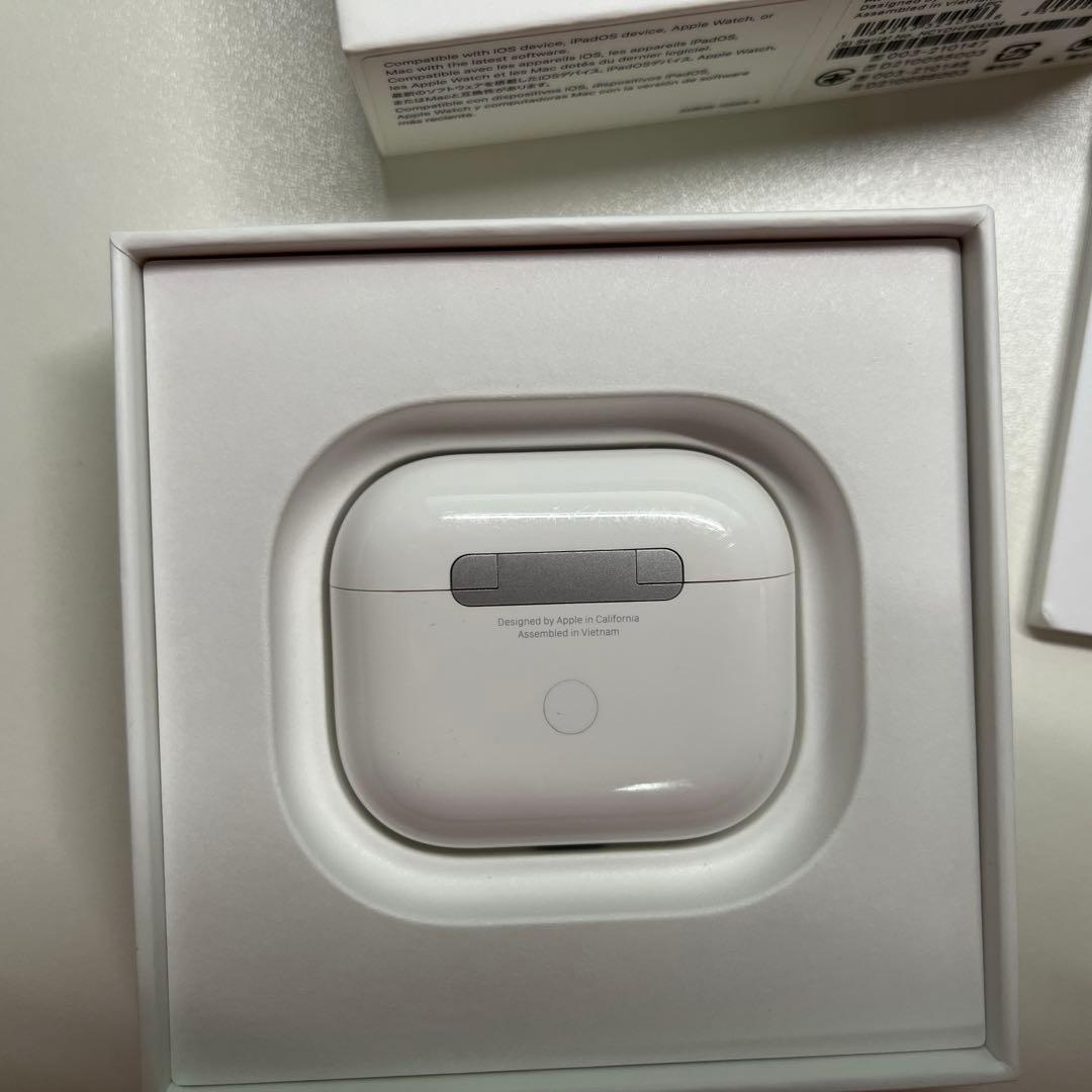 Apple AirPods3 (第3世代) 未使用純正ケーブル付属