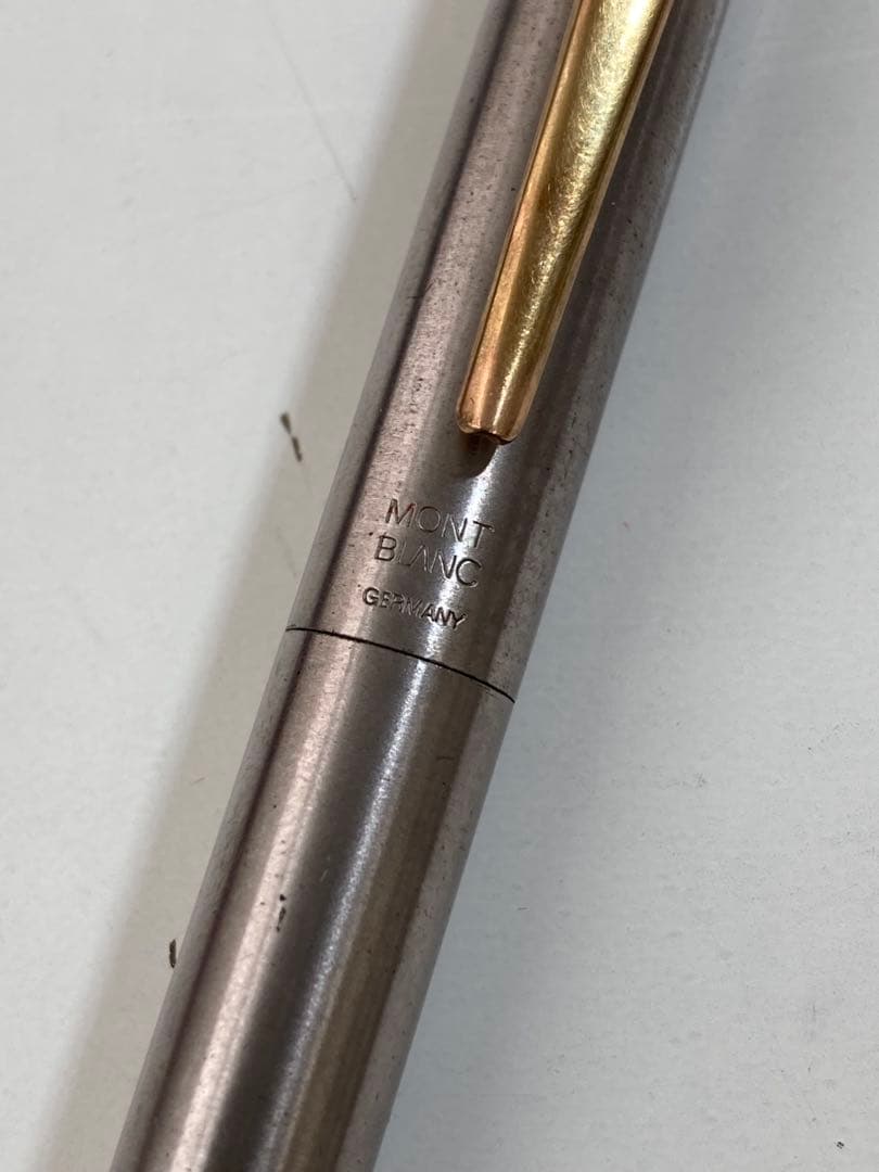 MONTBLANC 万年筆 シルバー・ゴールド 専用ケース付き　パーカー✖︎2本