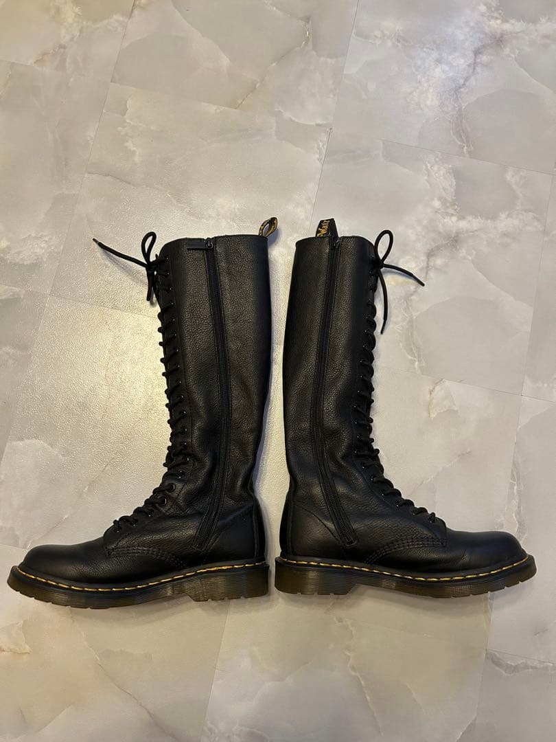 ドクターマーチン 1B60 20ホール UK6