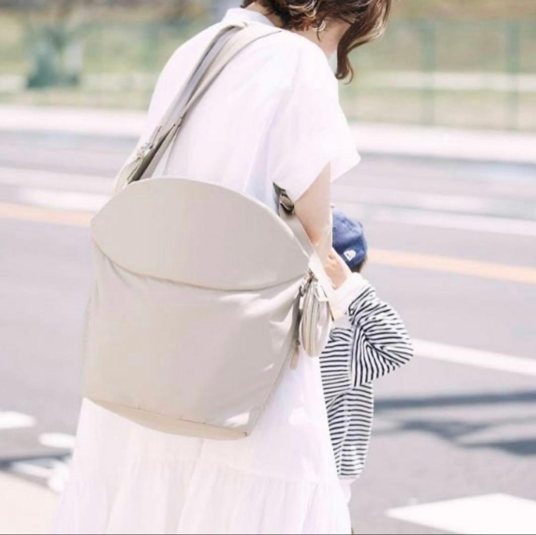 【美品】ノルン【N/ORN 】抱っこバッグ　ショルダーバッグ ヒップシート