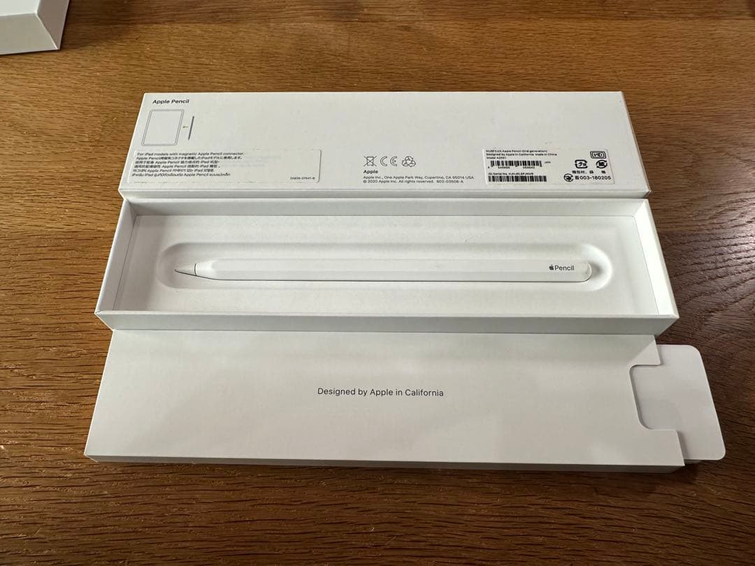 iPad本体,Smart Keyboard Folio,Apple Pencil