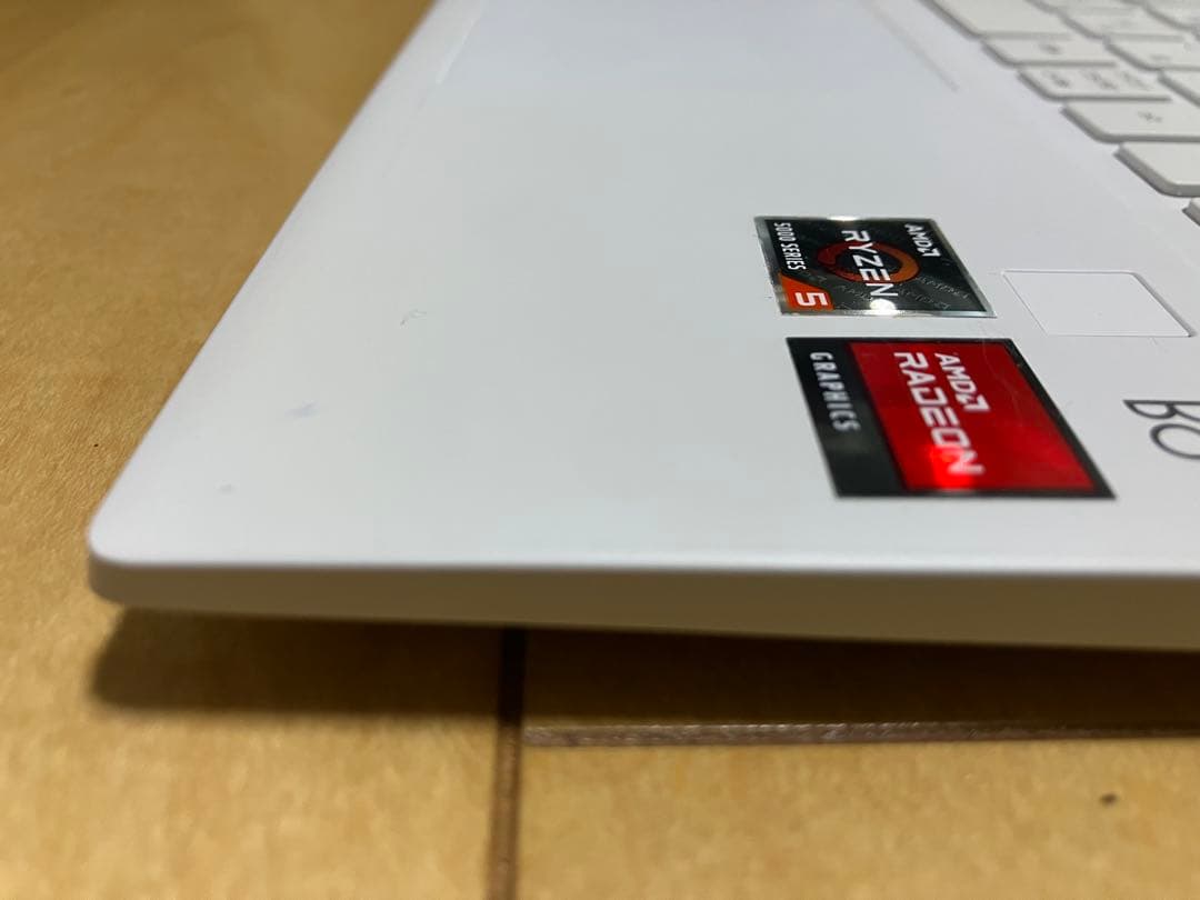 HP Pavilion ホワイトノートPC