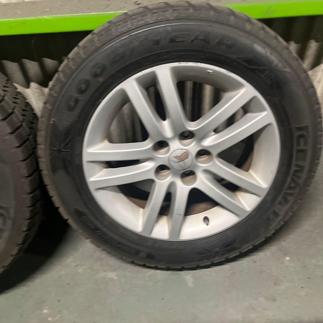 デリカd5 スタッドレスタイヤ　グッドイヤー　225/60R17