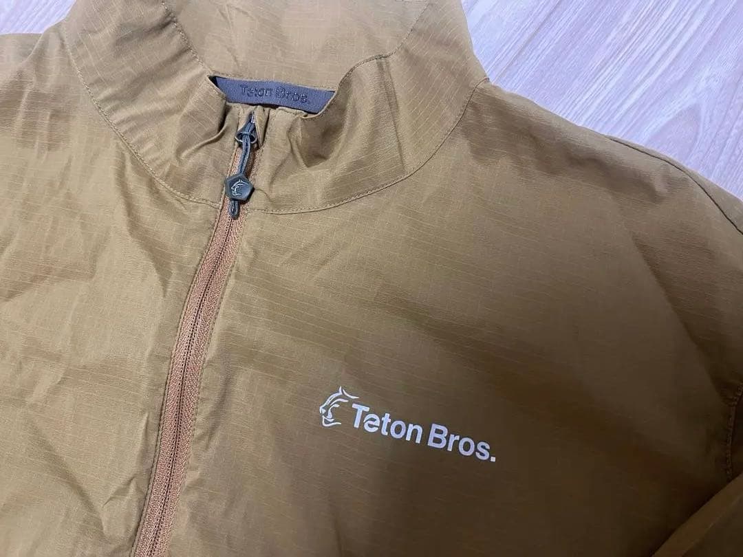 ティートンブロス ウィンドリバージャケット L olive green