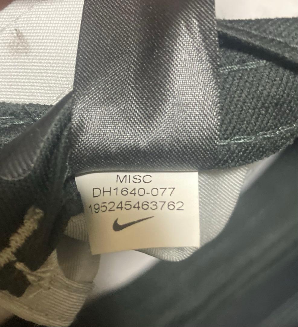 ロイヤルハワイアン限定　ナイキキャップ　グレー　ピンク刺繍