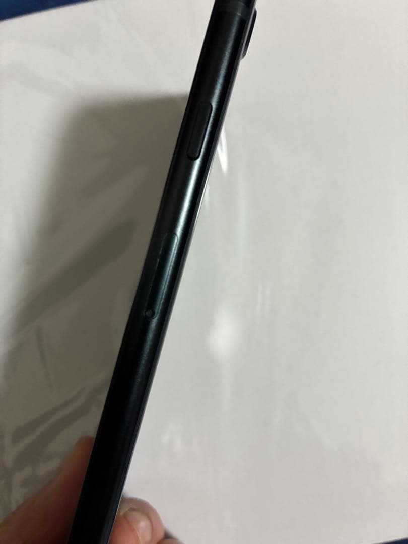 エ*ア様 iPhone SE (第 3 世代)、128GB ジャンク品