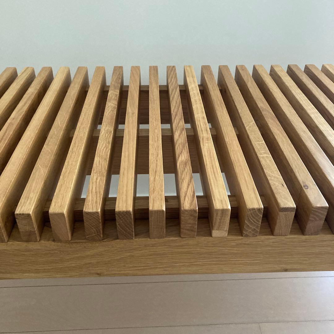 木製スラットデザインテーブル