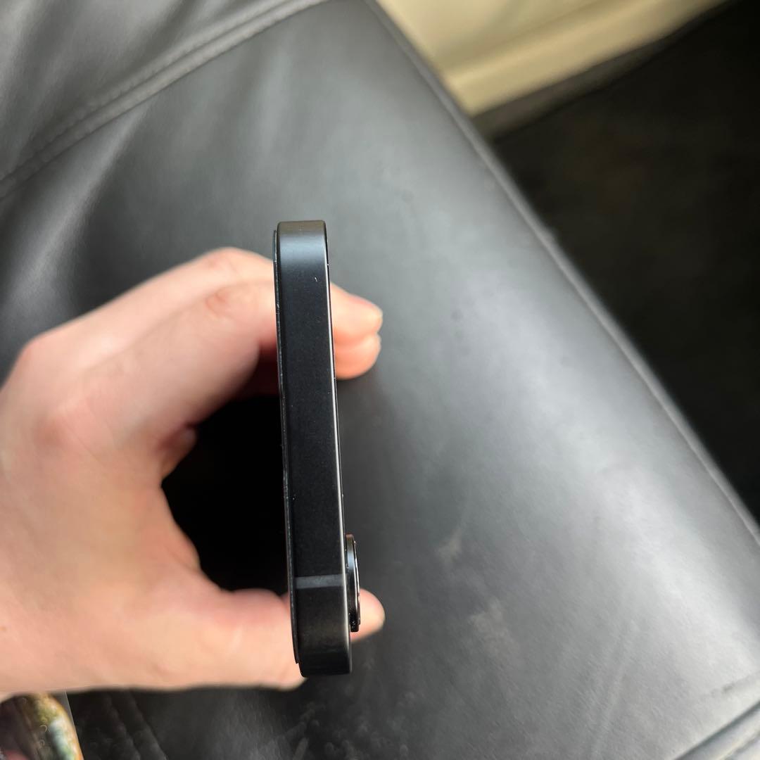 iPhone16e ブラック　128GB SIMフリー