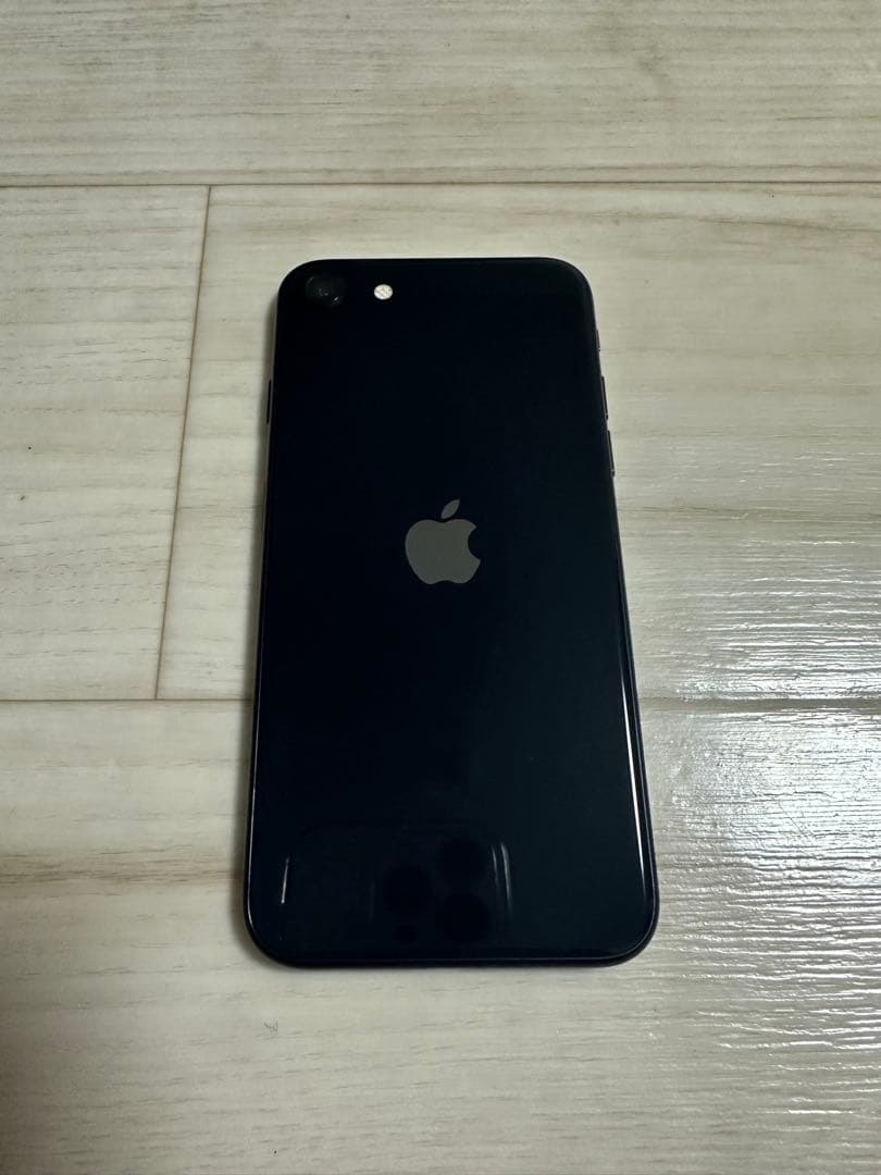 iPhone SE3 128GBブラック 付属品完備、美品です！