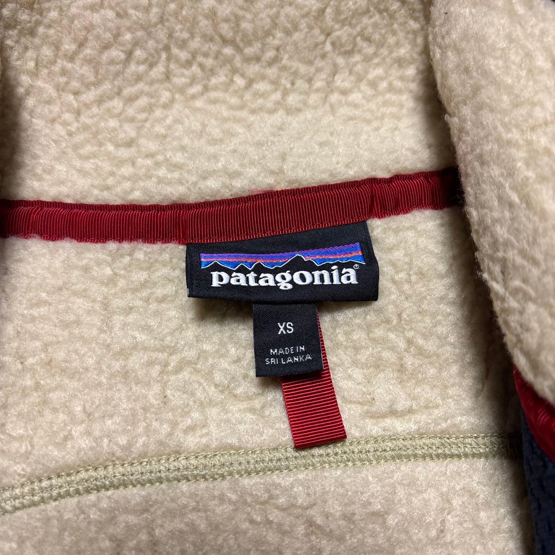 ✨美品✨パタゴニア　レトロ・パイル フリースベスト ベージュ 胸ロゴ　好配色
