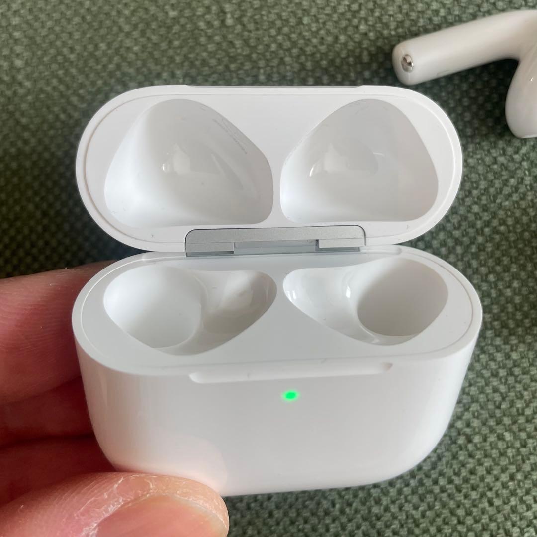 AirPods 4アクティブノイズキャンセリング搭載
