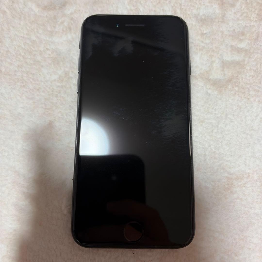 Apple iPhone SE (第2世代) ブラック 本体