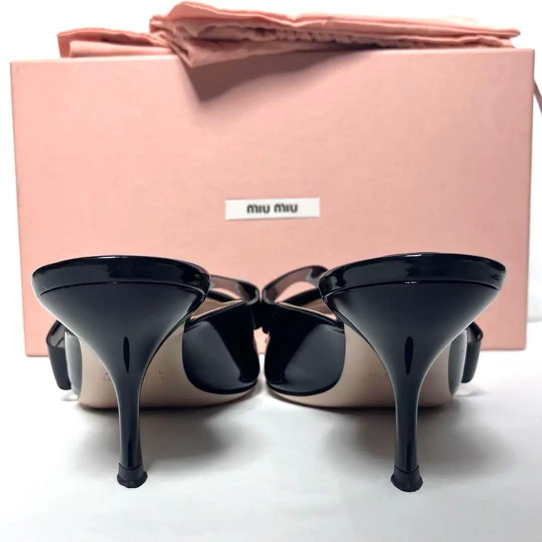 ミュウミュウ リボンサンダル パテントレザー ミュール 箱付き ブラック