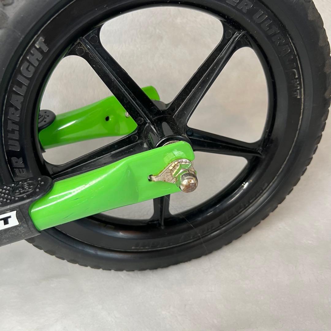 ストライダー　スポーツ　STRIDER SPORTS 黄緑　グリーン　12インチ