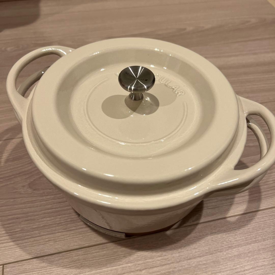 お値下げ✨超美品　バーミキュラ　オーブンポット18cm ナチュラルベージュ