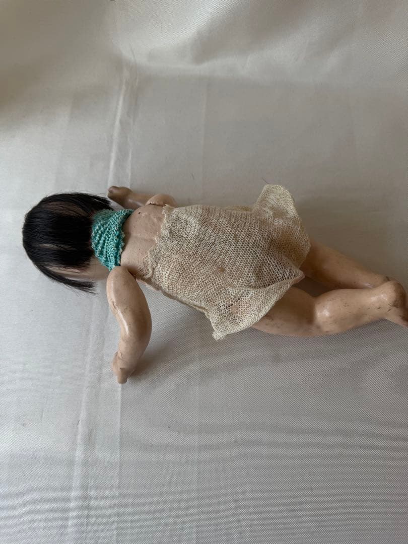 大きめサクラビスク　約28㎝　眠り目　赤いお着物　ボンネットセット　市松人形