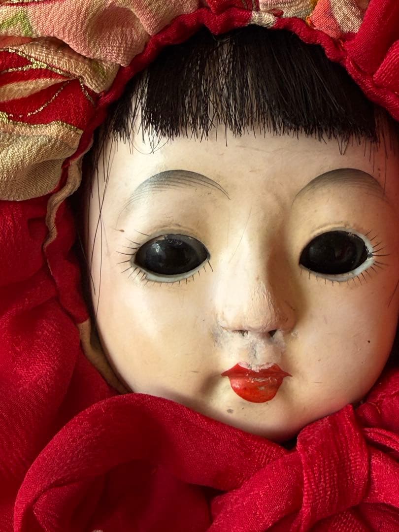 大きめサクラビスク　約28㎝　眠り目　赤いお着物　ボンネットセット　市松人形