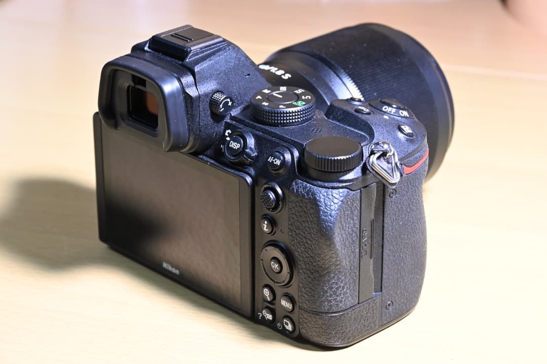 デジタルカメラ Nikon Z5 + NIKKOR Z 50mm F1.8 S