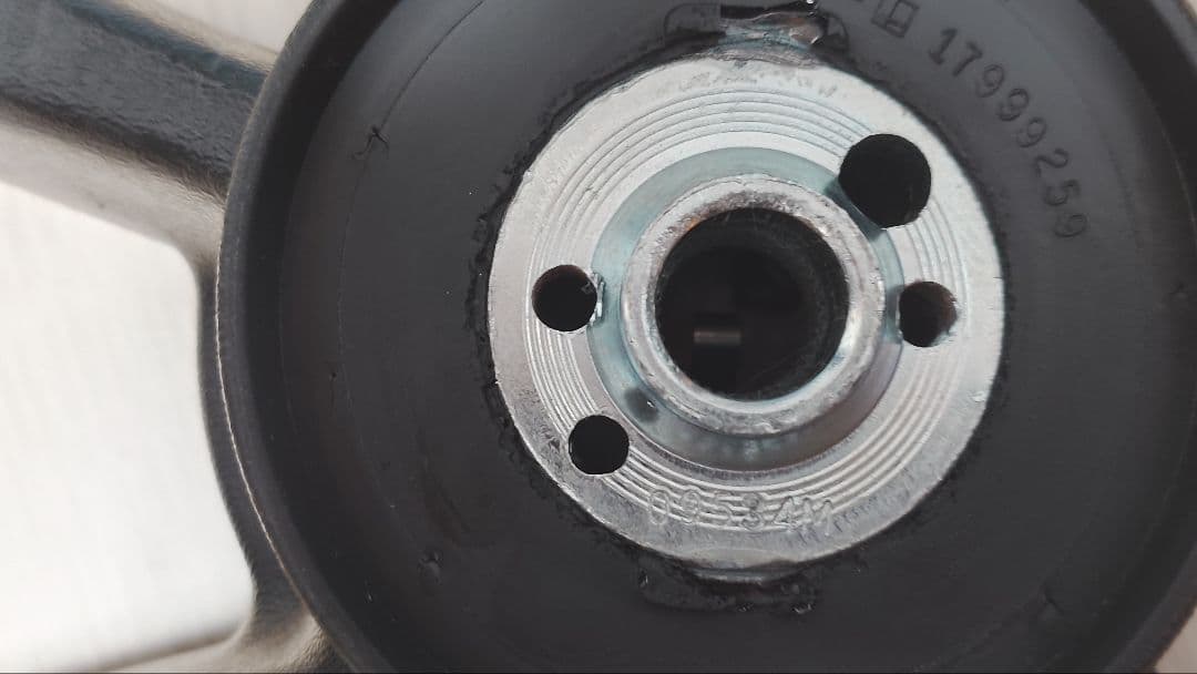 GM純正 ?　GMC　ステアリング ハンドル