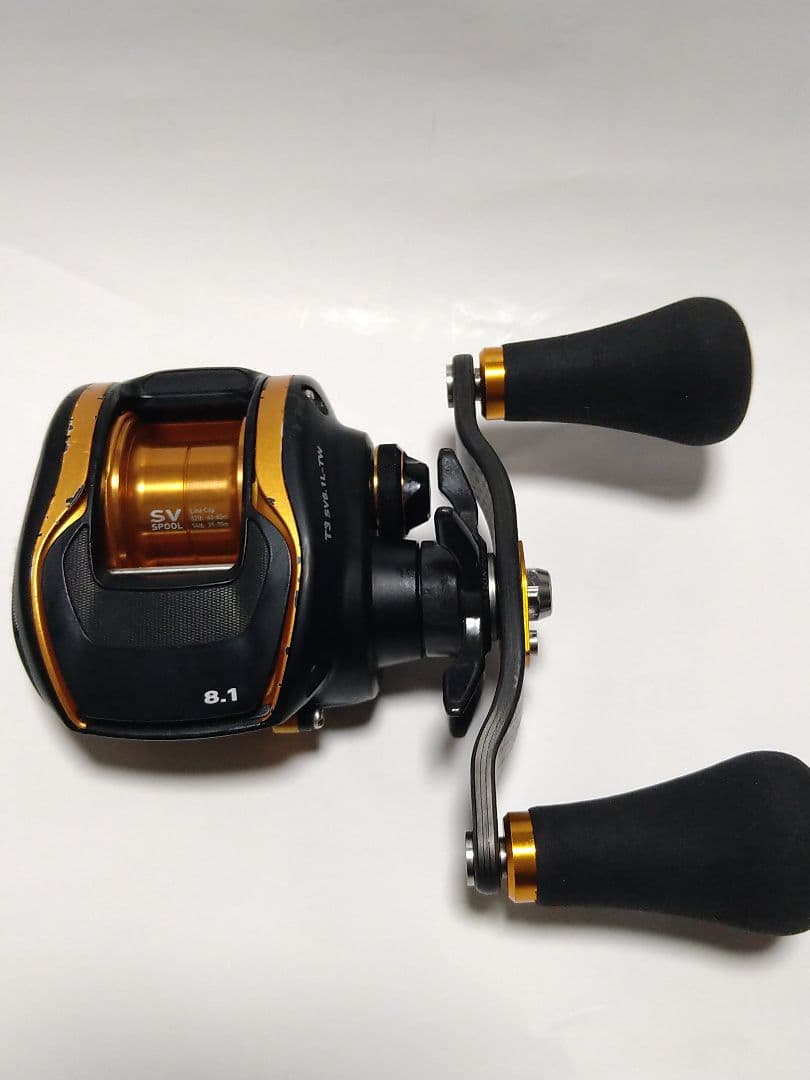 ダイワ T3 SV 8.1L スタジオコンポジット カーボンハンドルカスタム