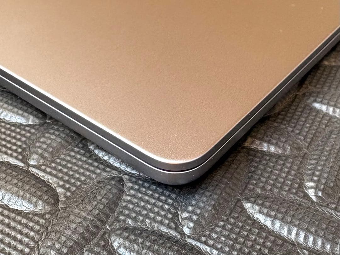 MacBook Air M2 2022 13.6インチ 8GB 256GB