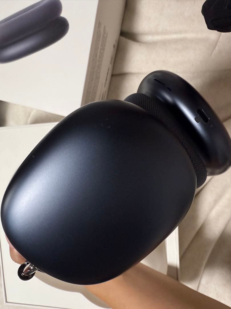 AirPods max ミッドナイト