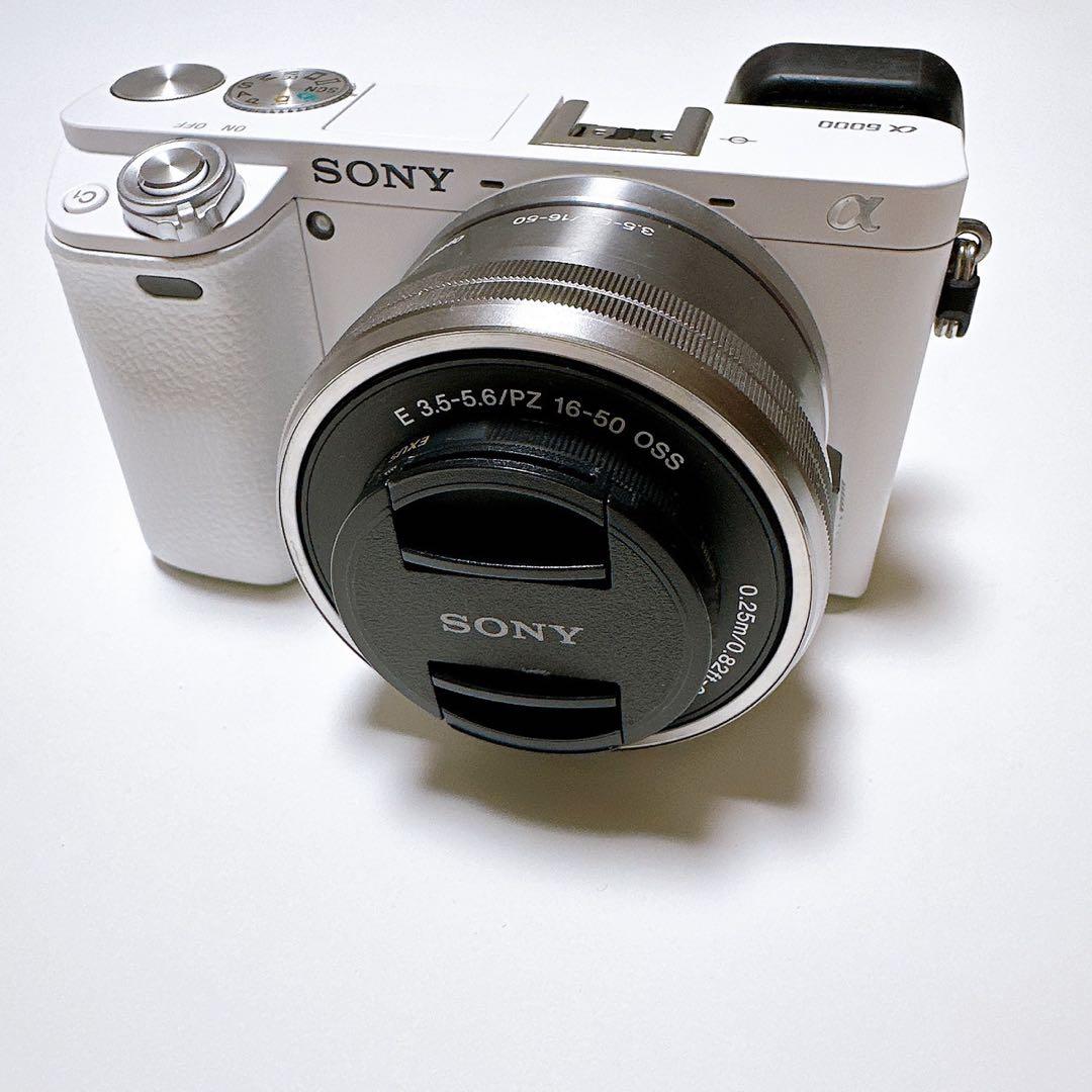 Sony α6000 ミラーレス一眼レフカメラ（ホワイト） レンズ2本セット