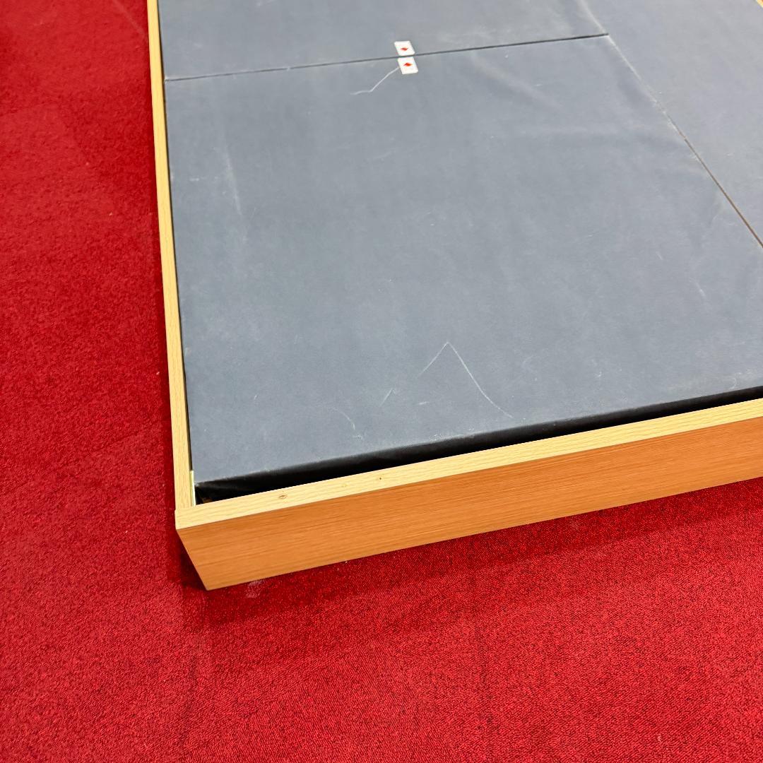 ダブルベッド　引き出し有り　コンセント付き　枕元に収納有