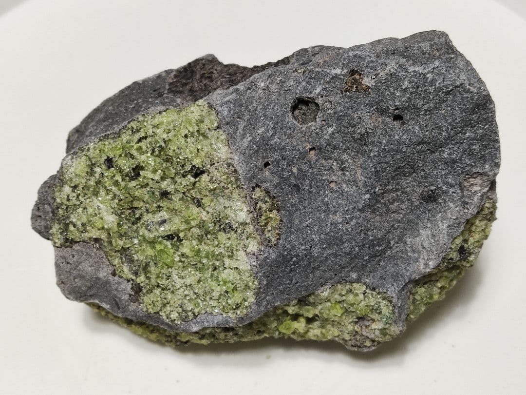 パワーストーン　天然石　原石　ペリドット　1197g　No.757