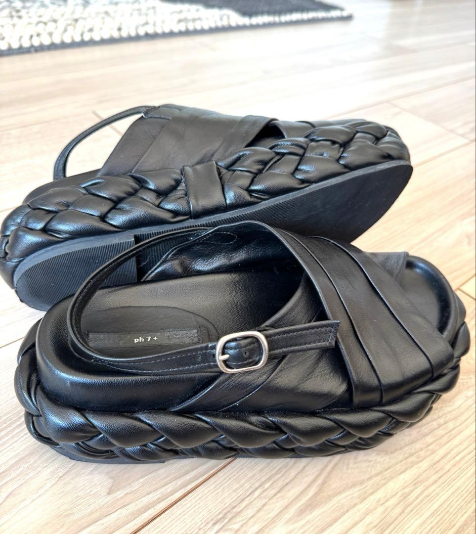 Ph7+ ピアッカセッテ 編み込み 厚底 レザー　サンダル ブラック