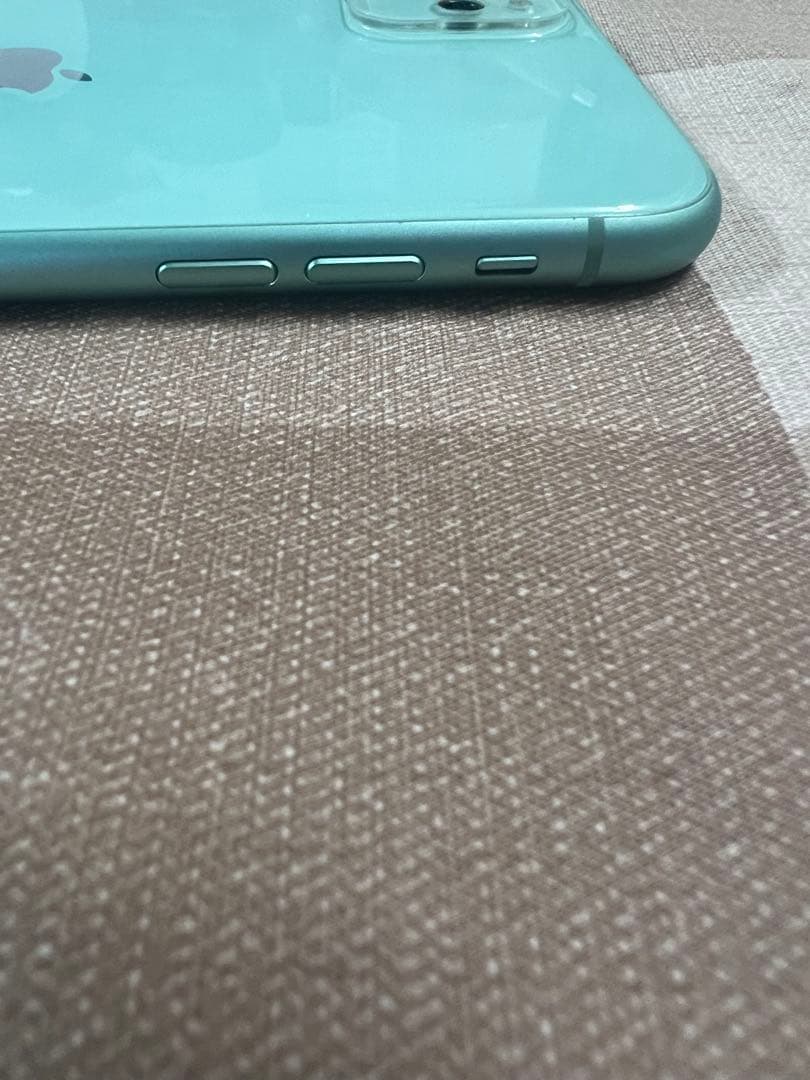 Apple iPhone 11 グリーン 本体　64GB docomo