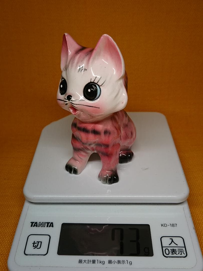 【美品】ねこ　猫　陶器　オブジェ　置物　インテリア　工芸品　美術品　A3379