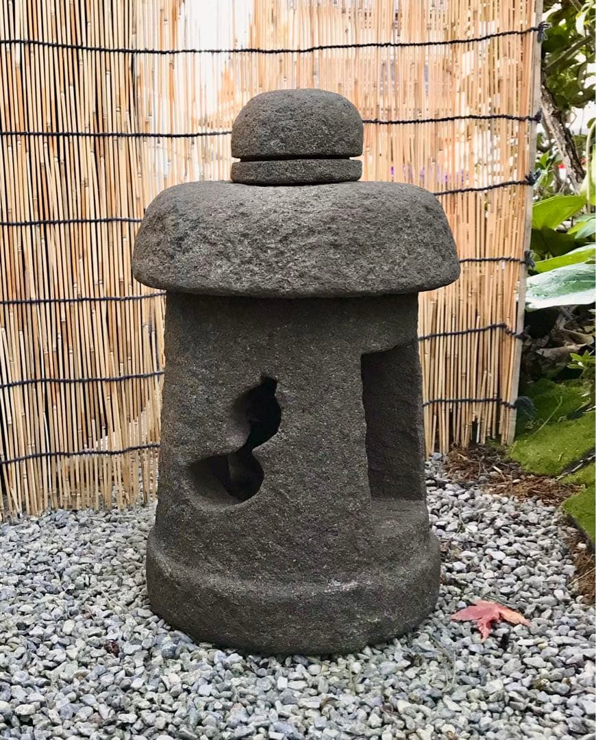 【天然自然石・置灯篭・茶庭灯篭・露地庭灯篭・竹と瓢箪模様】オブジェ庭石置物箱庭
