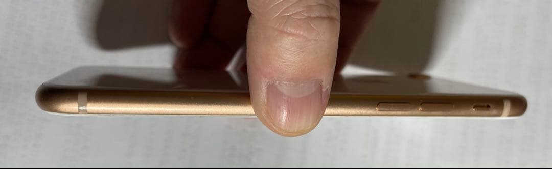 iPhone8 本体ゴールドピンク 美品